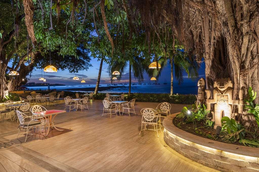 Hotel Tamarindo Diria Beach Resort Restauracja zdjęcie